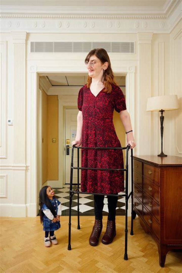 World&rsquo;s shortest woman Globalnews.ca