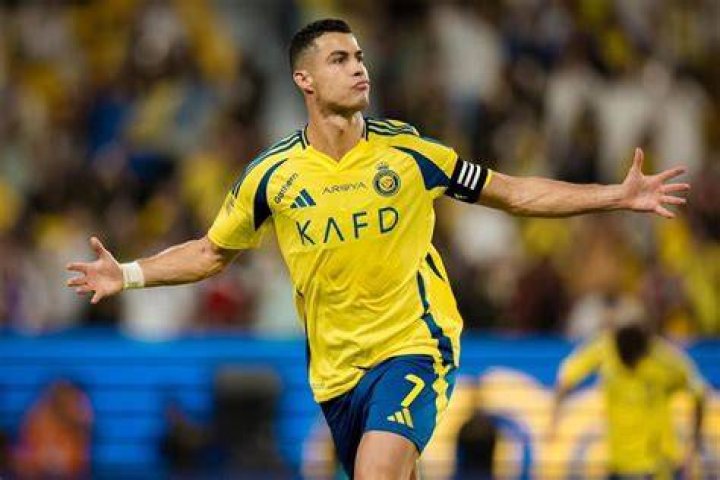 Wow! Cristiano Ronaldo's son is just as trained as dad World Today News